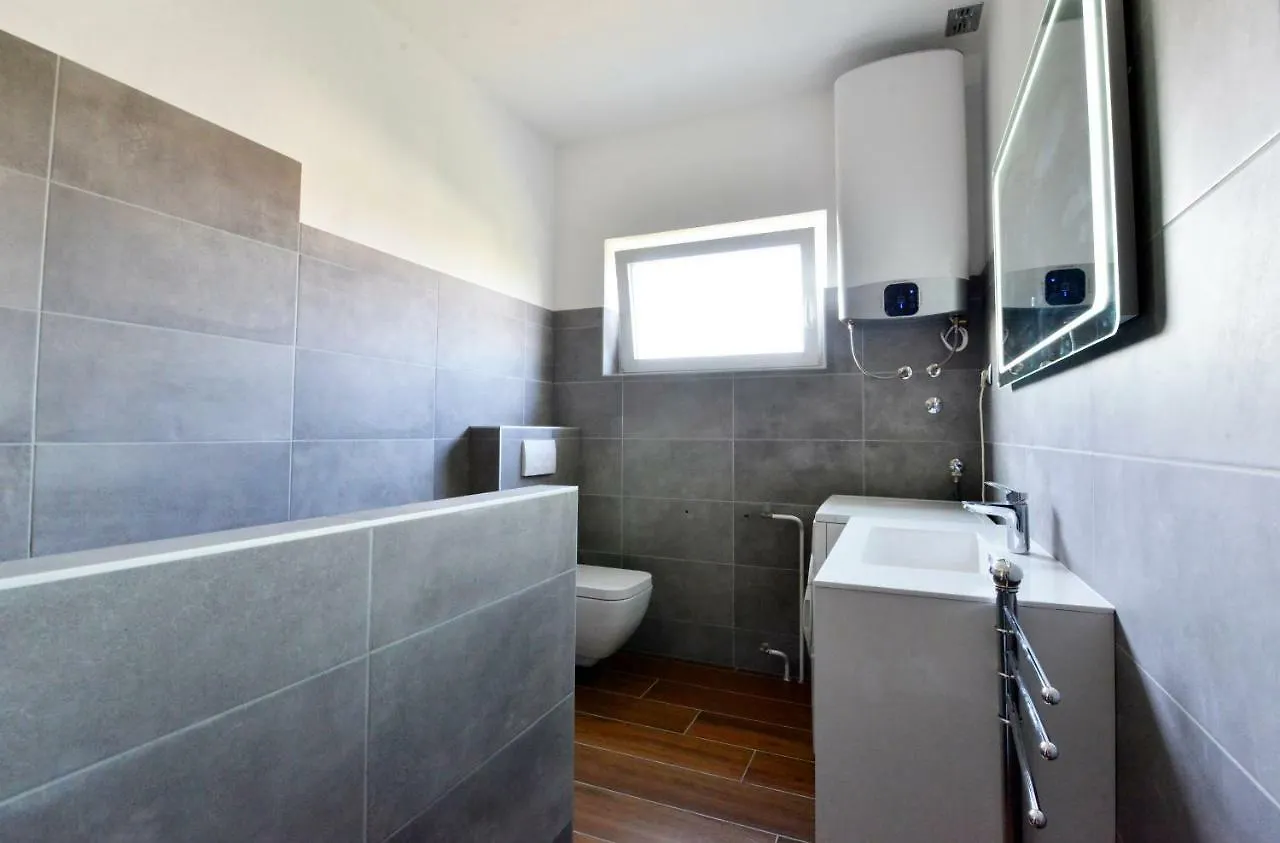 Apartman Meri Pula Apartment